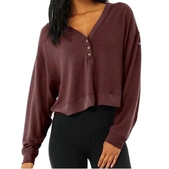 Alo Yoga Soho Cropped Henley S Cherry Cola Oversized Soft Lounge V Neck Minimali - Picture 1 of 8